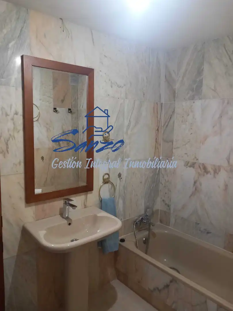 Appartamento con ascensore in vendita a Centro