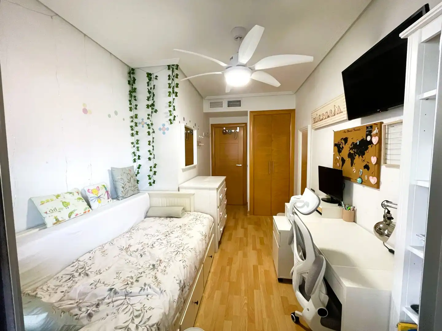Bedroom of Flat for sale in Orihuela  with Air Conditioner, Heating and Terrace
