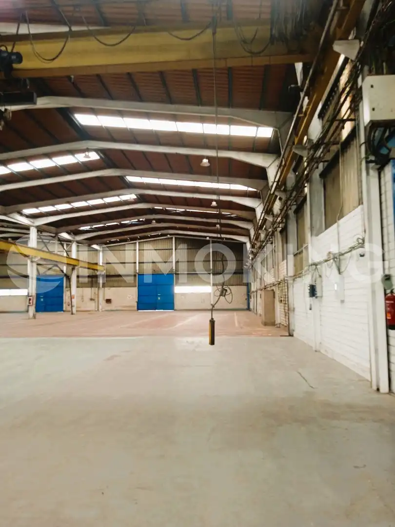 Industrial buildings for sale in Pinto