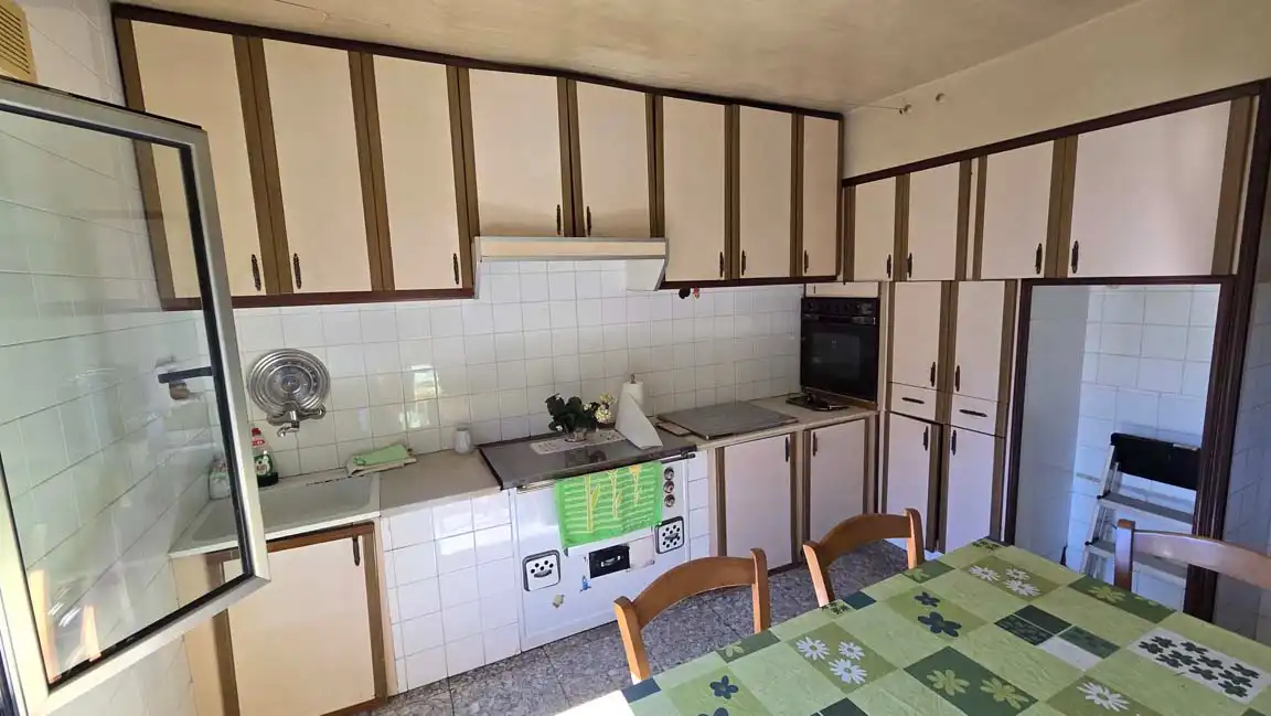 Küche von Haus oder Chalet zum Verkauf in Laviana mit Heizung, Privatgarten und Parkett