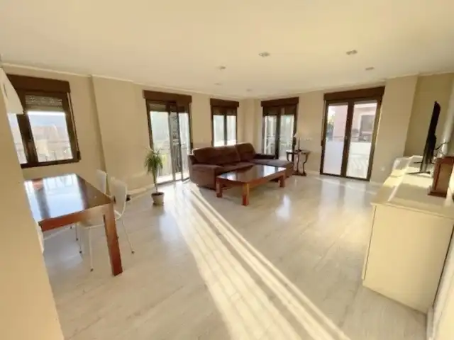Sala d'estar de Pis en venda en Meliana amb Aire condicionat, Calefacció i Moblat