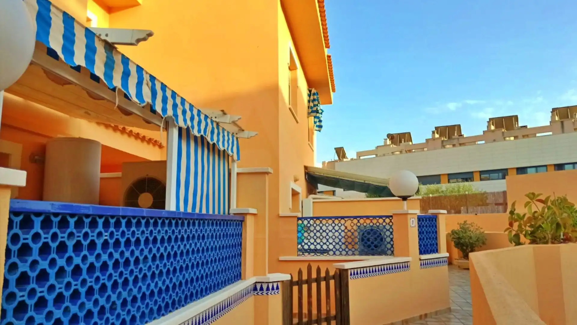 Doppelhaushälfte mit Pool zum Verkauf in Pueblo Español - Coveta Fumá, imagen 2