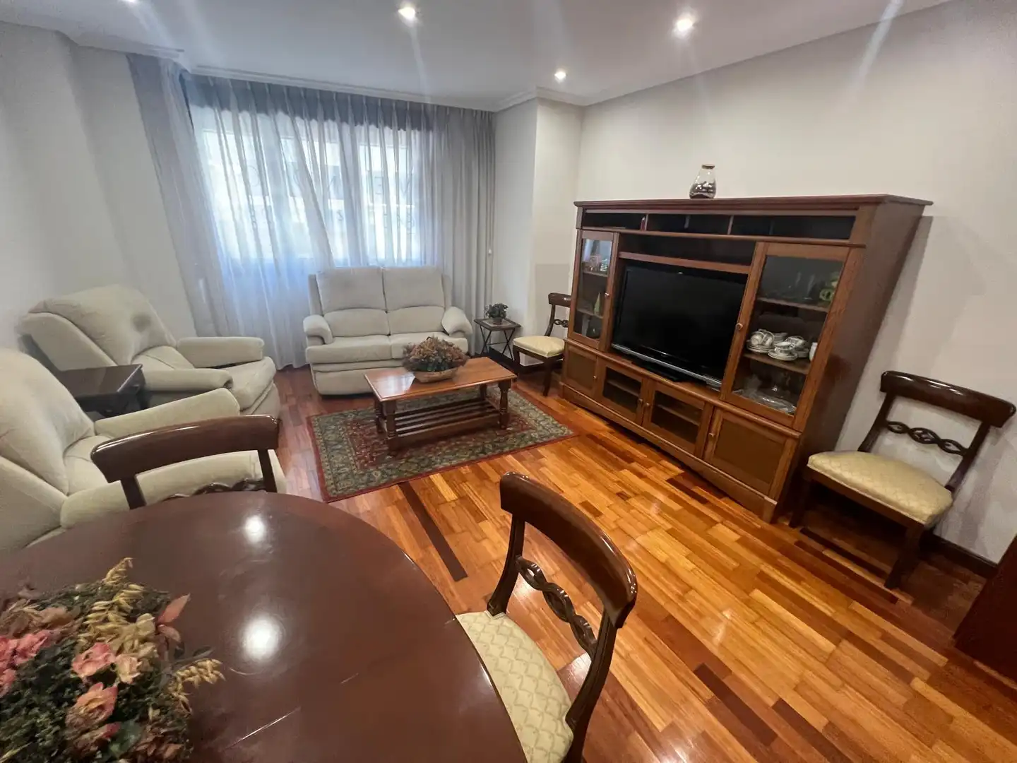 Sala de estar de Piso en venta en Gijón  con Calefacción, Parquet y Trastero