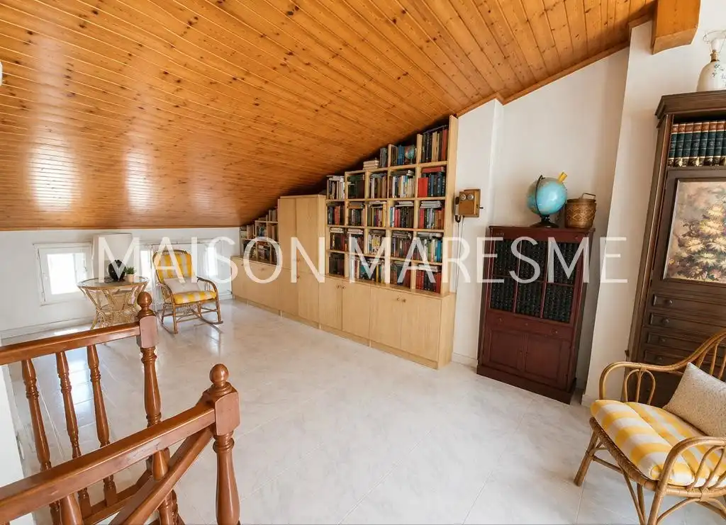 Ático en venta en Canet de Mar con Calefacción, Terraza y Balcón