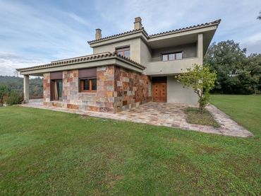 Casa in vendita a Bescanó