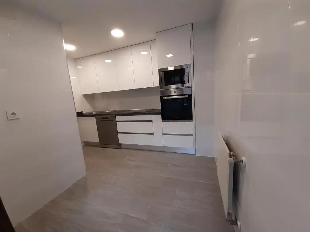 Kitchen of Flat for rent in Pozuelo de Alarcón  with Air Conditioner, Heating and Parquet flooring