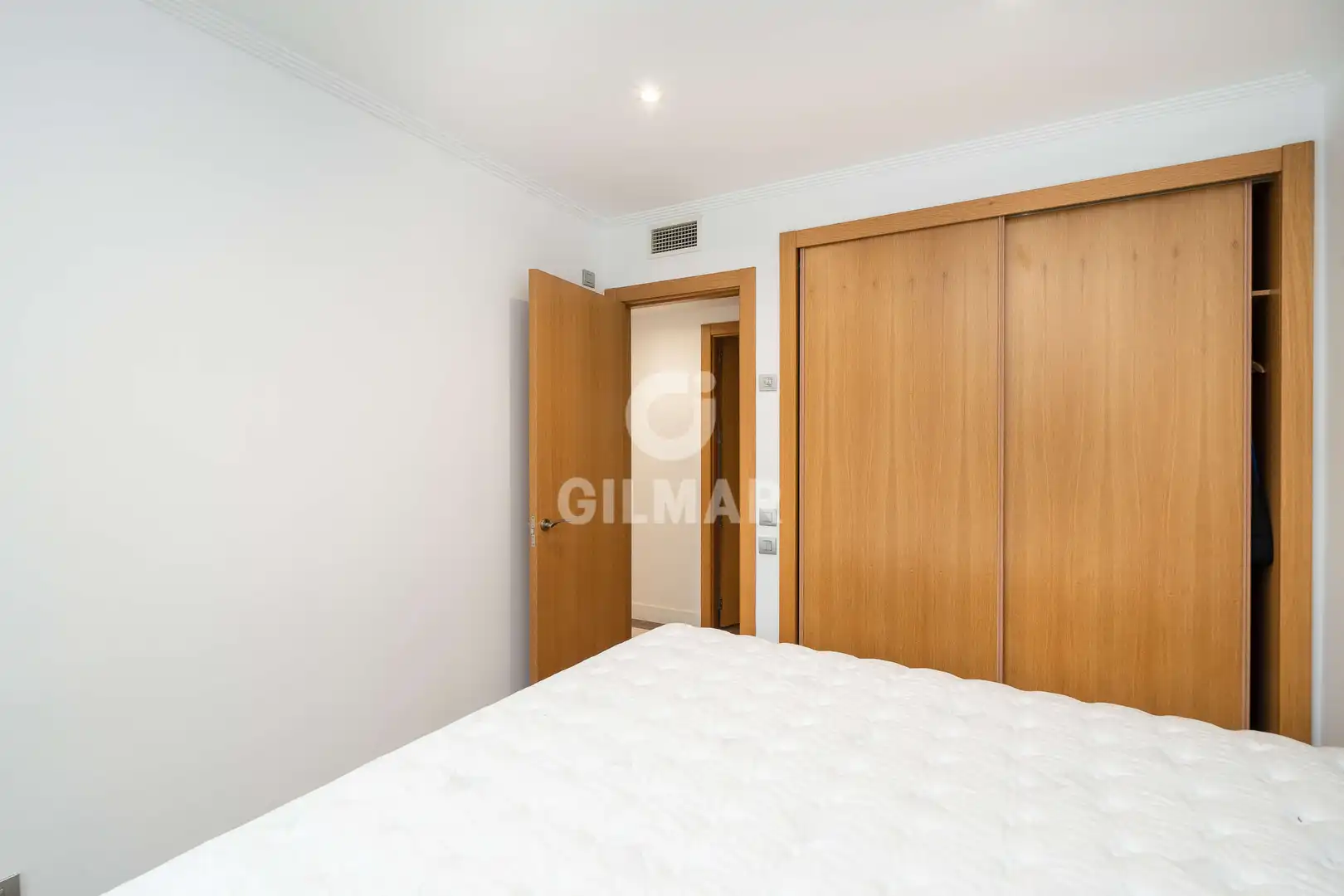 Bedroom of Flat for sale in Madrid  with Heating, Private garden and Storage room
