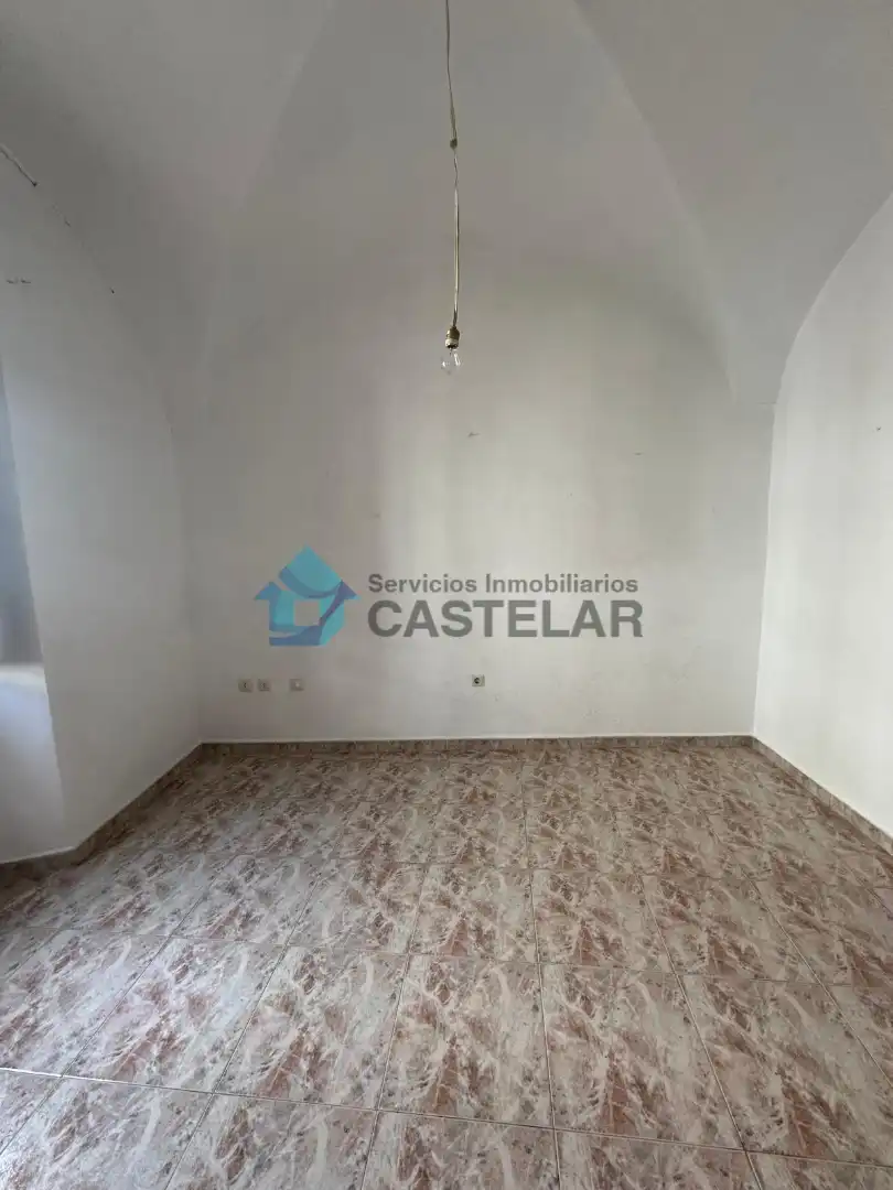 Casa adosada en venta en Oliva de la Frontera