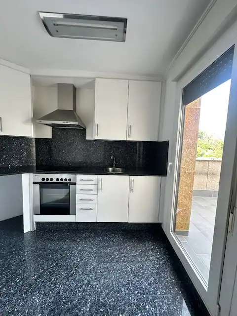 Küche von Maisonette zum Verkauf in Pravia mit Heizung, Terrasse und Abstellraum