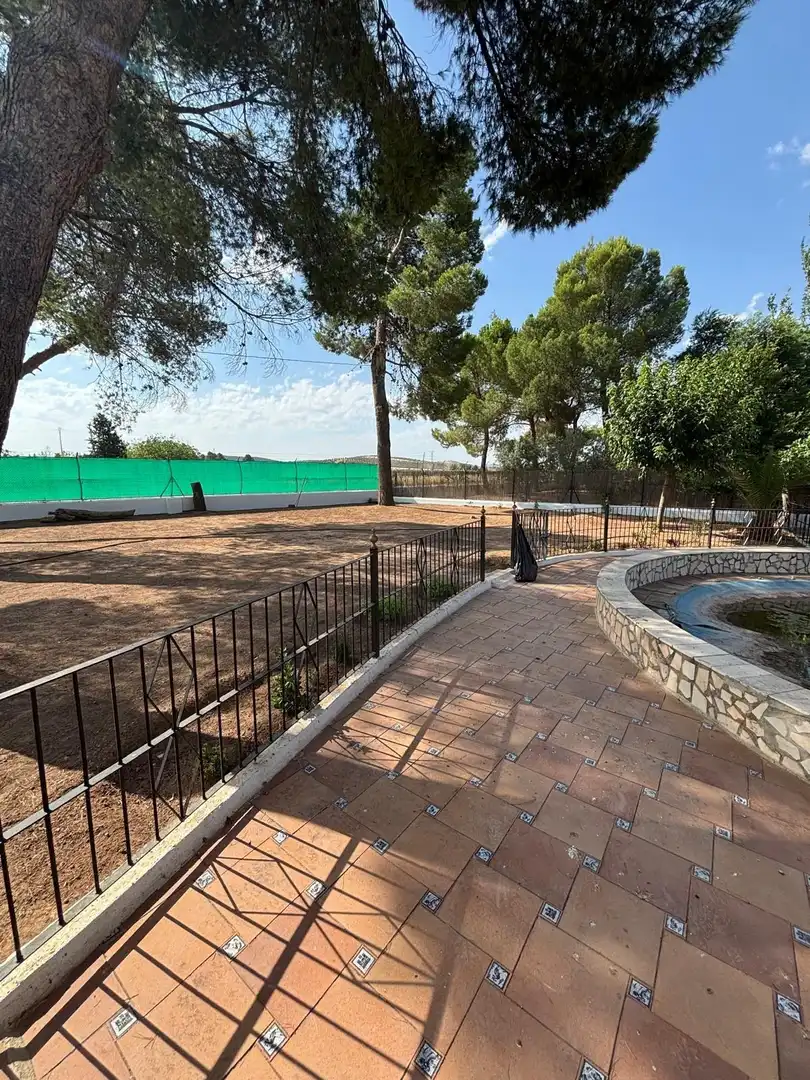 Chalet con piscina en venta en Valdepeñas, imagen 47