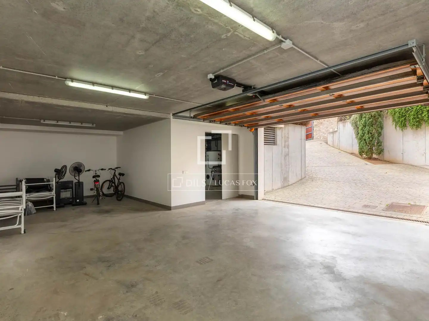 Parking de Casa o chalet en venta en Begur con Aire acondicionado, Calefacción y Jardín privado