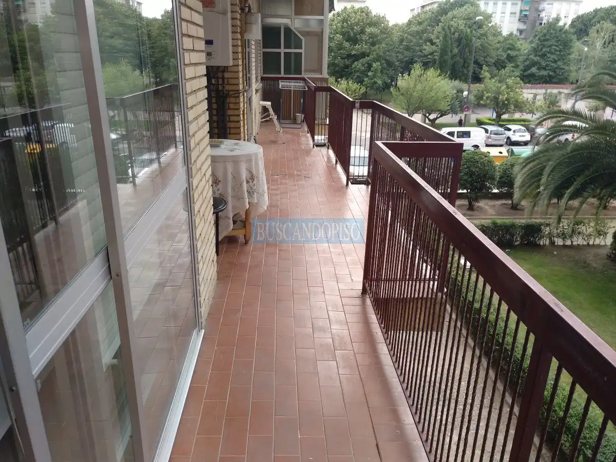 Flat for rent in Residencia