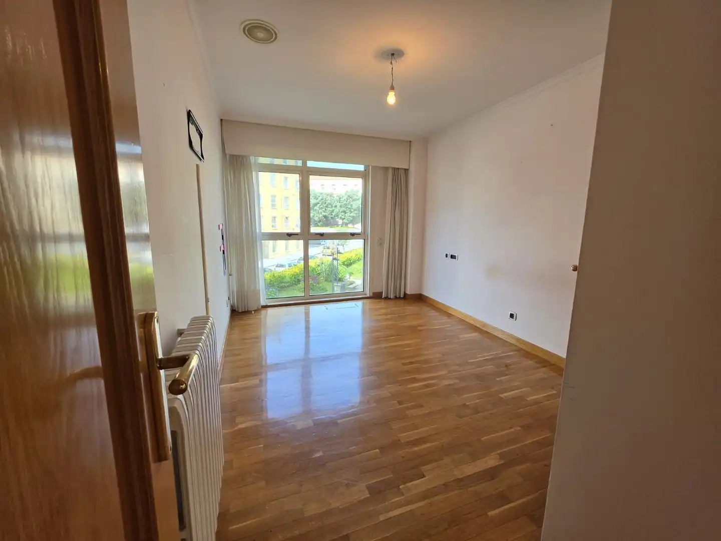 Habitación de Piso en venta en A Coruña Capital  con Calefacción, Terraza y Trastero