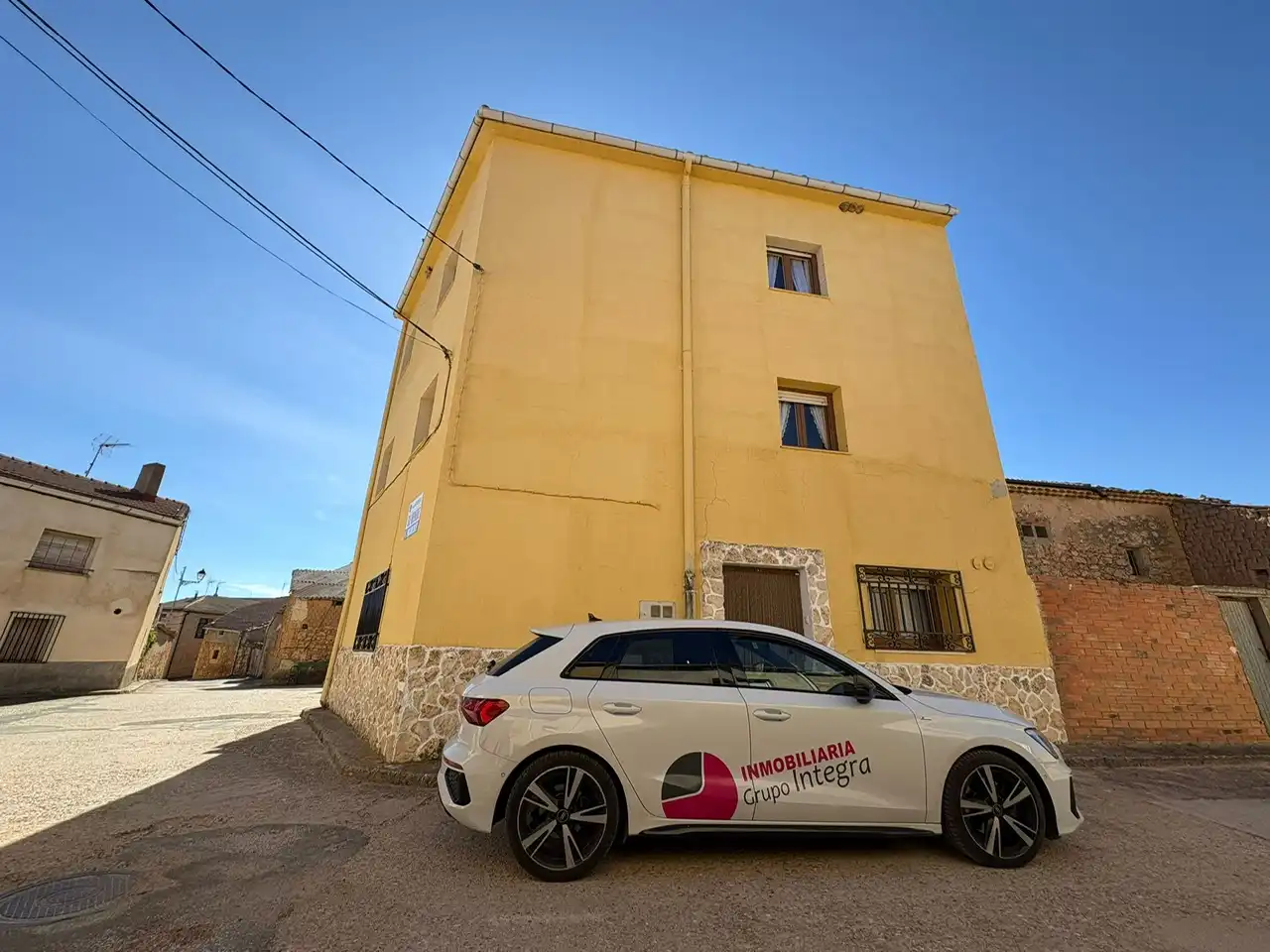 Vista exterior de Finca rústica en venta en San Esteban de Gormaz con Calefacción, Trastero y Amueblado