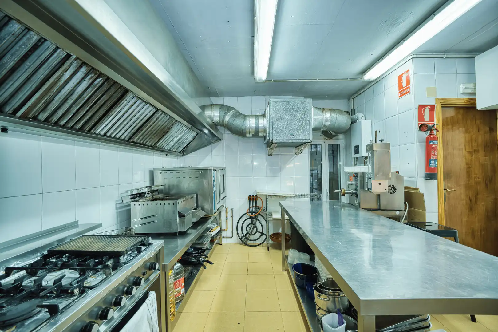 Cocina de Local en traspaso en Valencia con Aire acondicionado, Amueblado y Internet