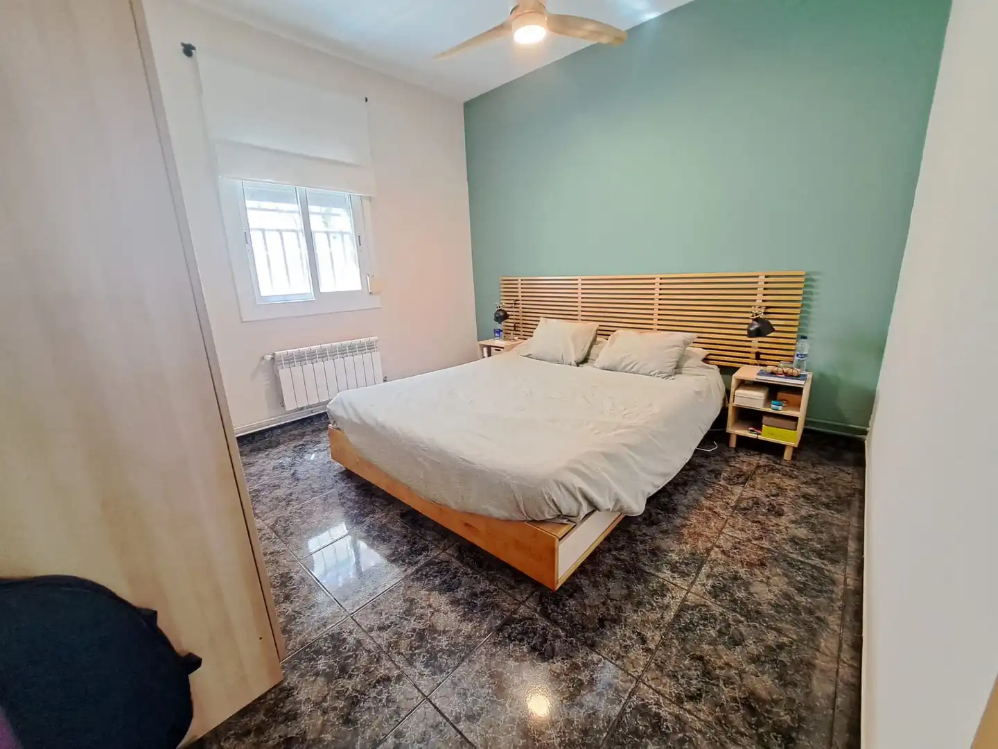 Dormitori de Casa o xalet en venda en Rubí amb Calefacció, Terrassa i Traster