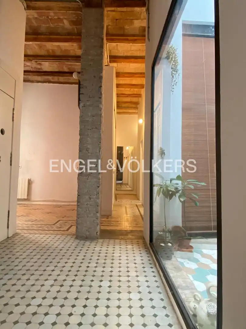 Flat for rent in Valencia  with Air Conditioner and Heating