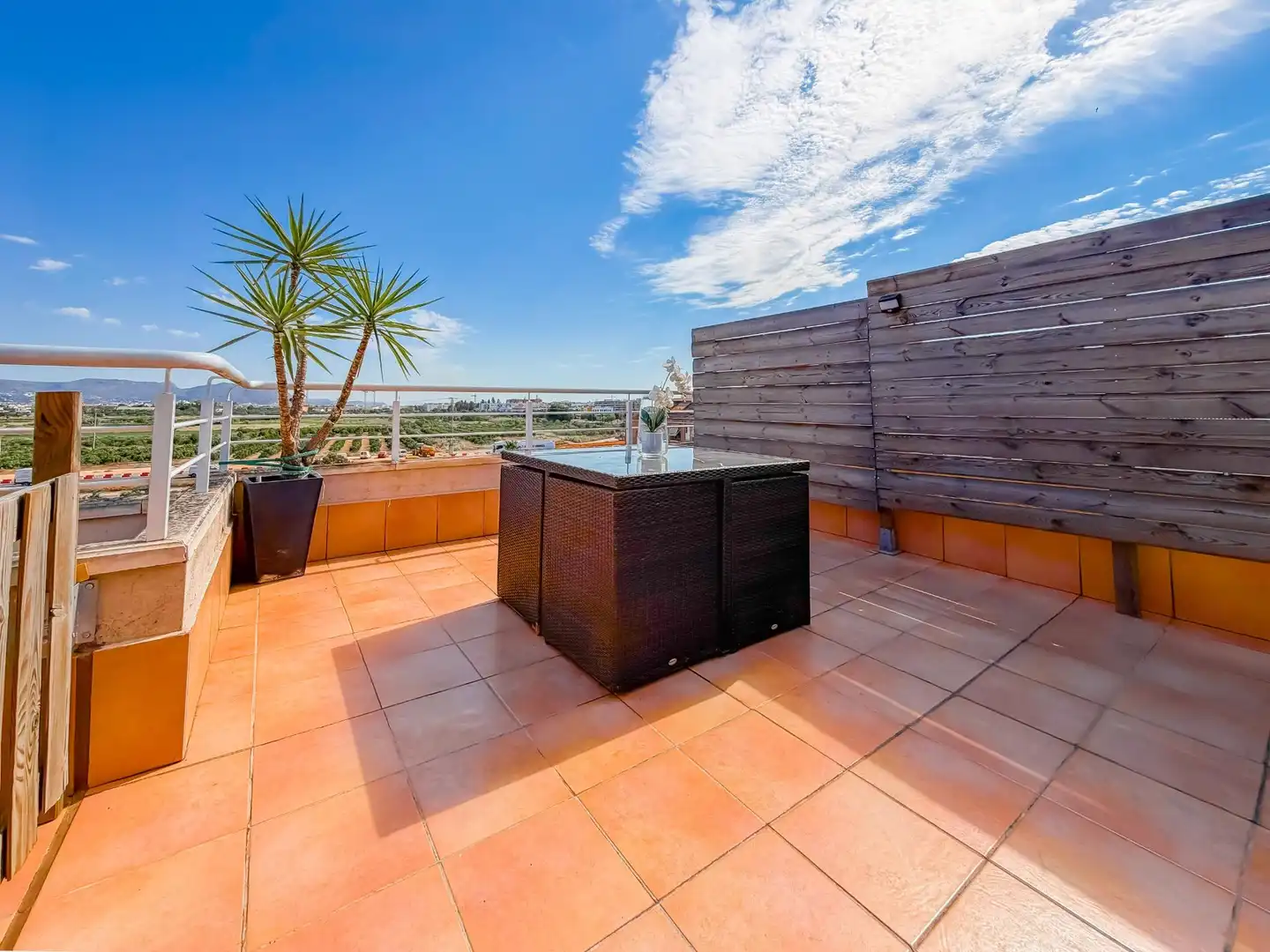 Terrasse von Dachboden zum Verkauf in Museros mit Klimaanlage, Terrasse und Abstellraum