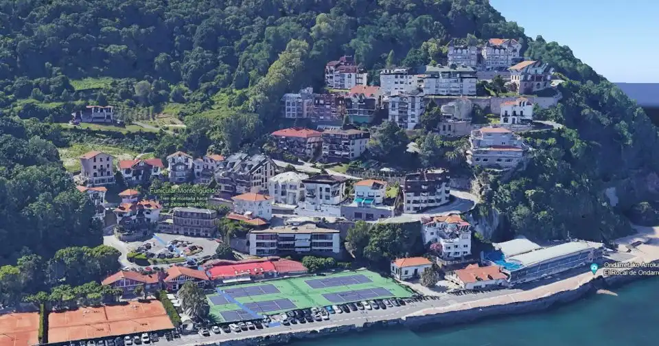 Pis en venda a Itsasargi Pasealekua, Antiguo