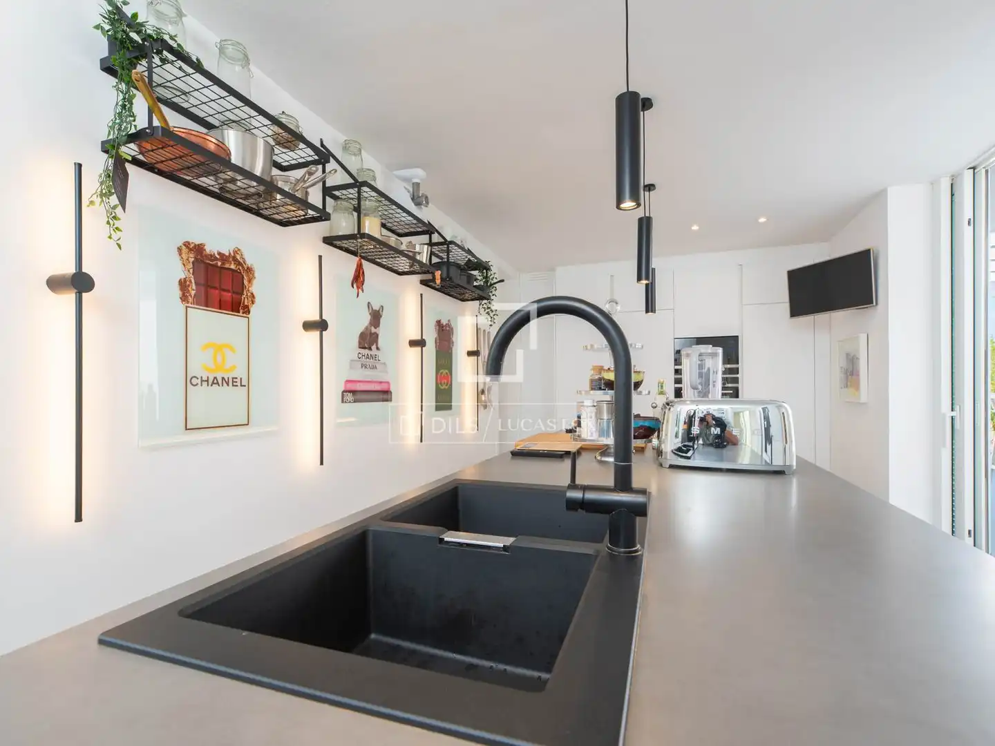 Kitchen of Houses for sale in Santa Eulària des Riu  with Air Conditioner, Heating and Terrace