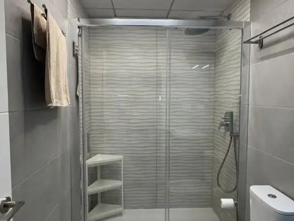 Baño de Piso en venta en Torrevieja con Aire acondicionado, Terraza y Piscina