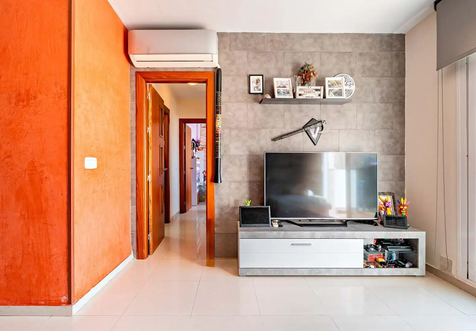 Sala de estar de Piso en venta en El Ejido con Aire acondicionado, Terraza y Amueblado