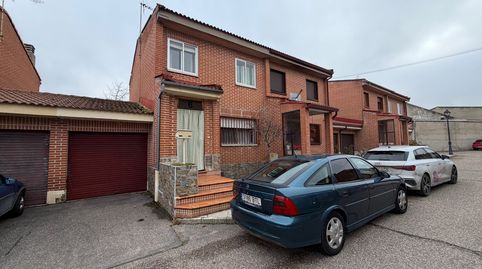 Foto 2 de Casa adosada en venta en Calle a, Olmedo, Valladolid