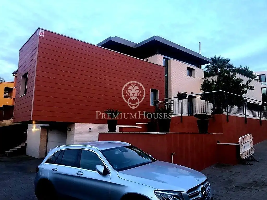 Vista exterior de Casa o chalet en venta en Sant Pere de Ribes con Aire acondicionado, Calefacción y Jardín privado