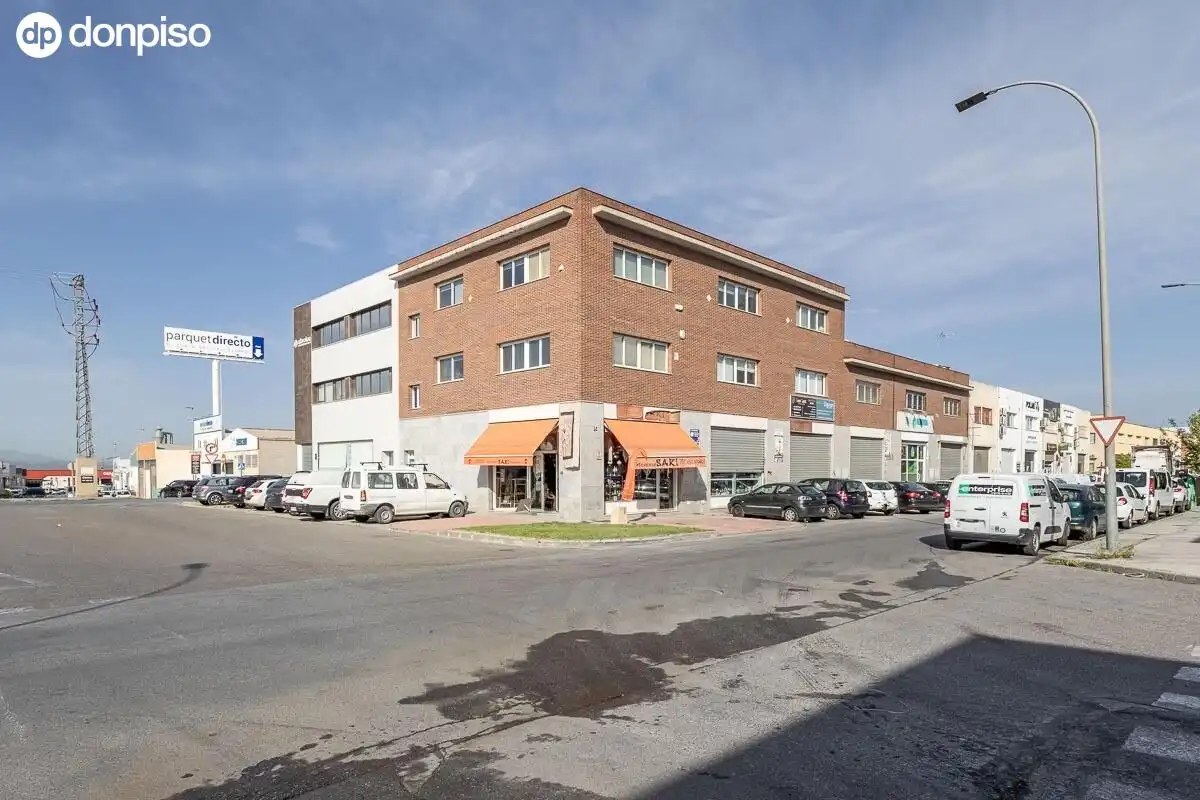 Vista exterior de Nave industrial en venta en Albolote