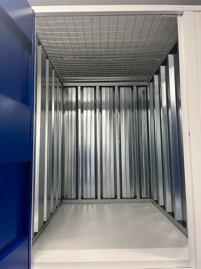 Exterior view of Storage room for rent in Madrid  with Alarm