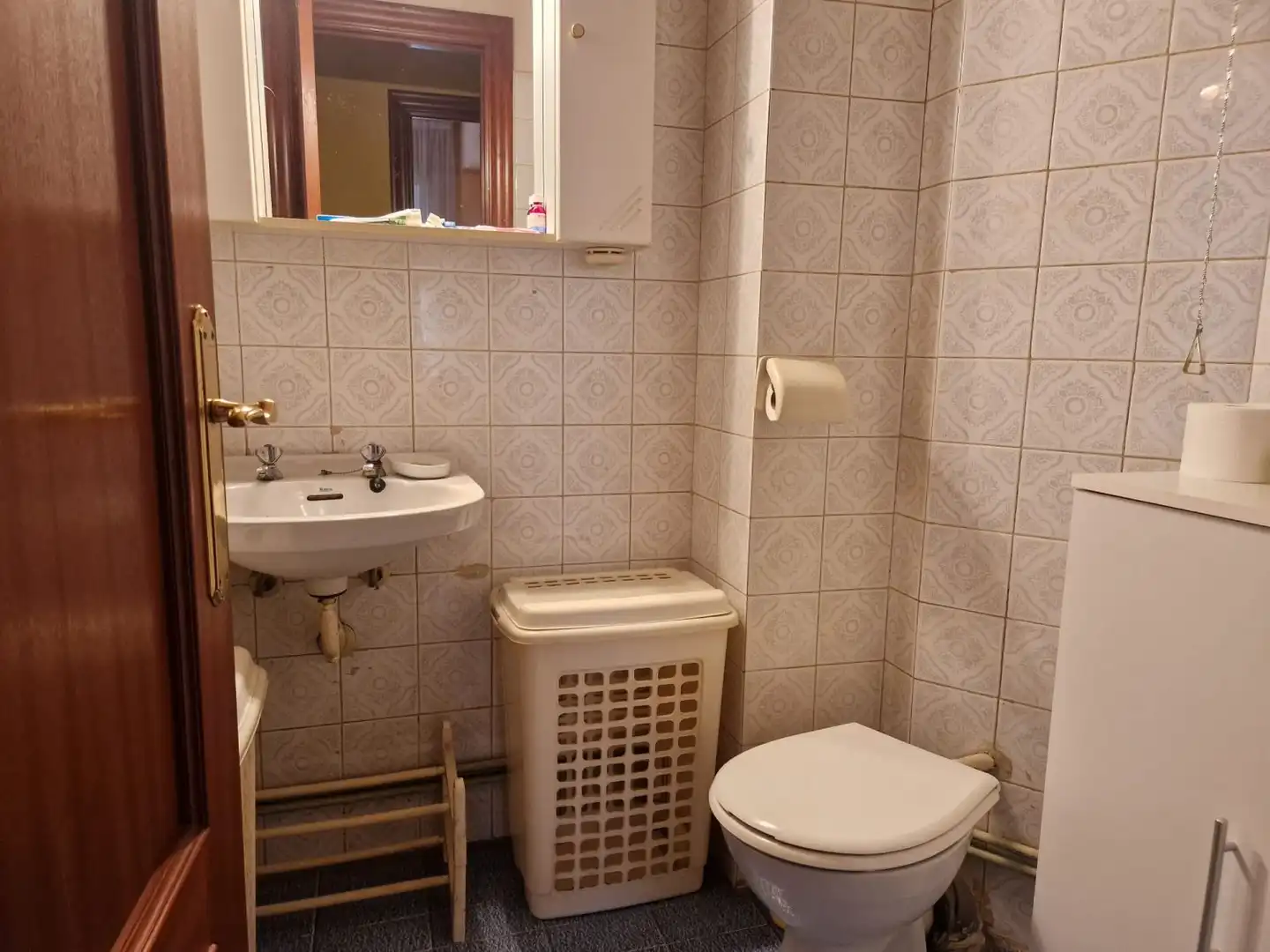 Bany de Pis en venda en Torrelavega  amb Calefacció i Terrassa