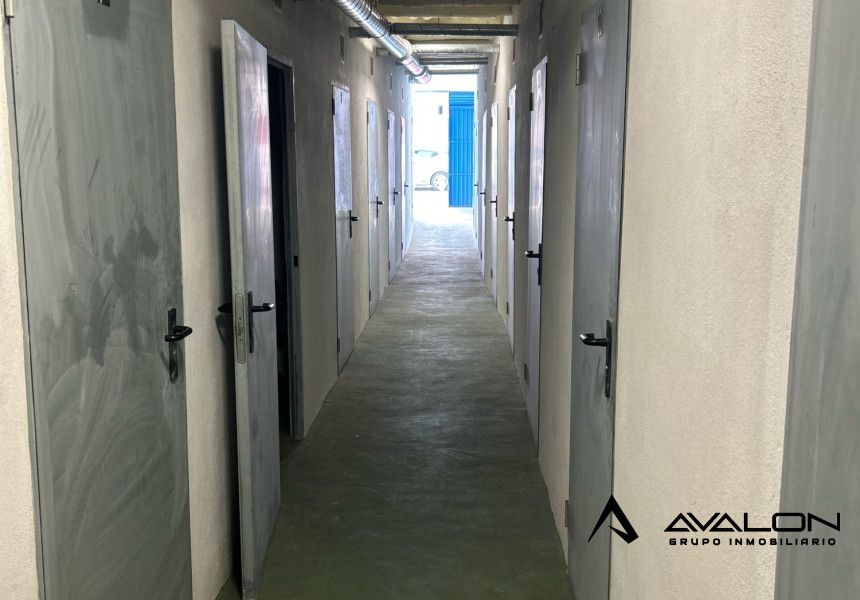 Premises for sale in  Huelva Capital