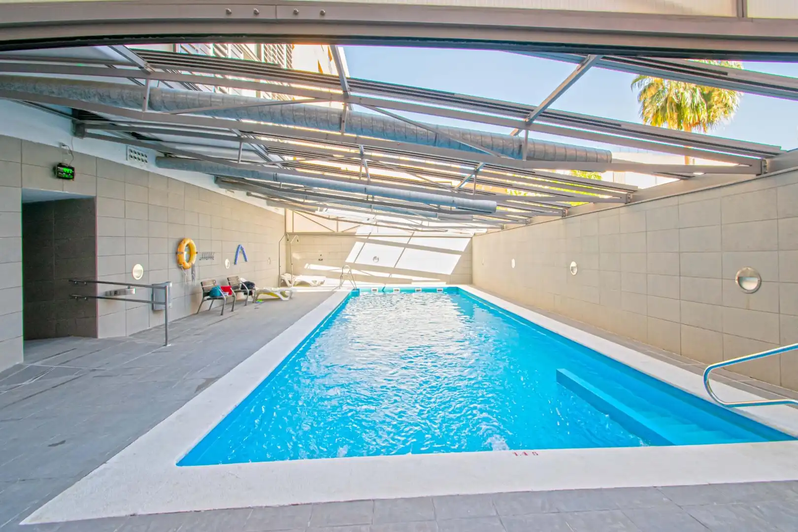 Piscina de Pis en venda en Sevilla amb Aire condicionat, Calefacció i Piscina comunitària