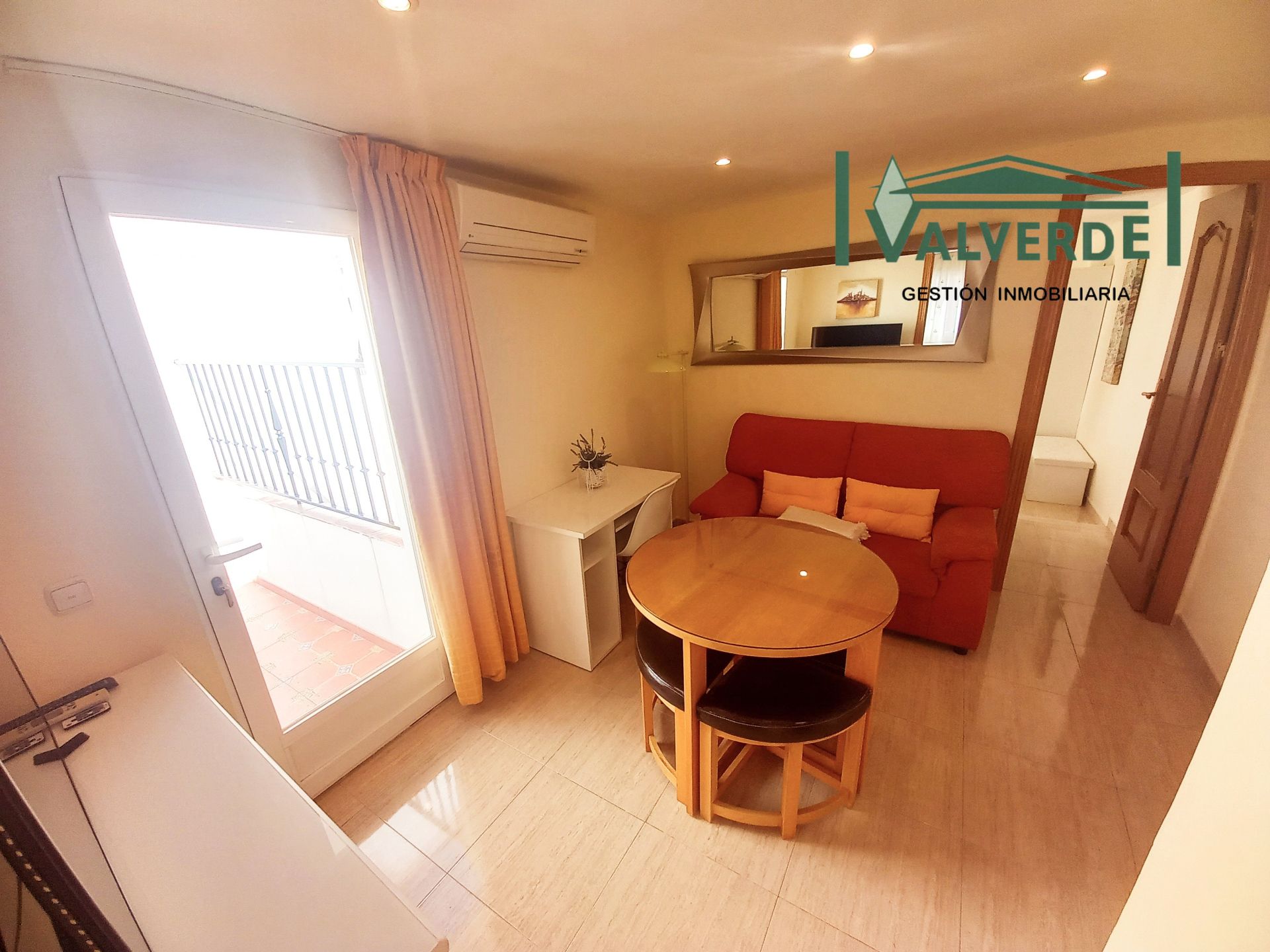 Living room of Attic to rent in  Granada Capital  with Terrace, Furnished and Washing machine