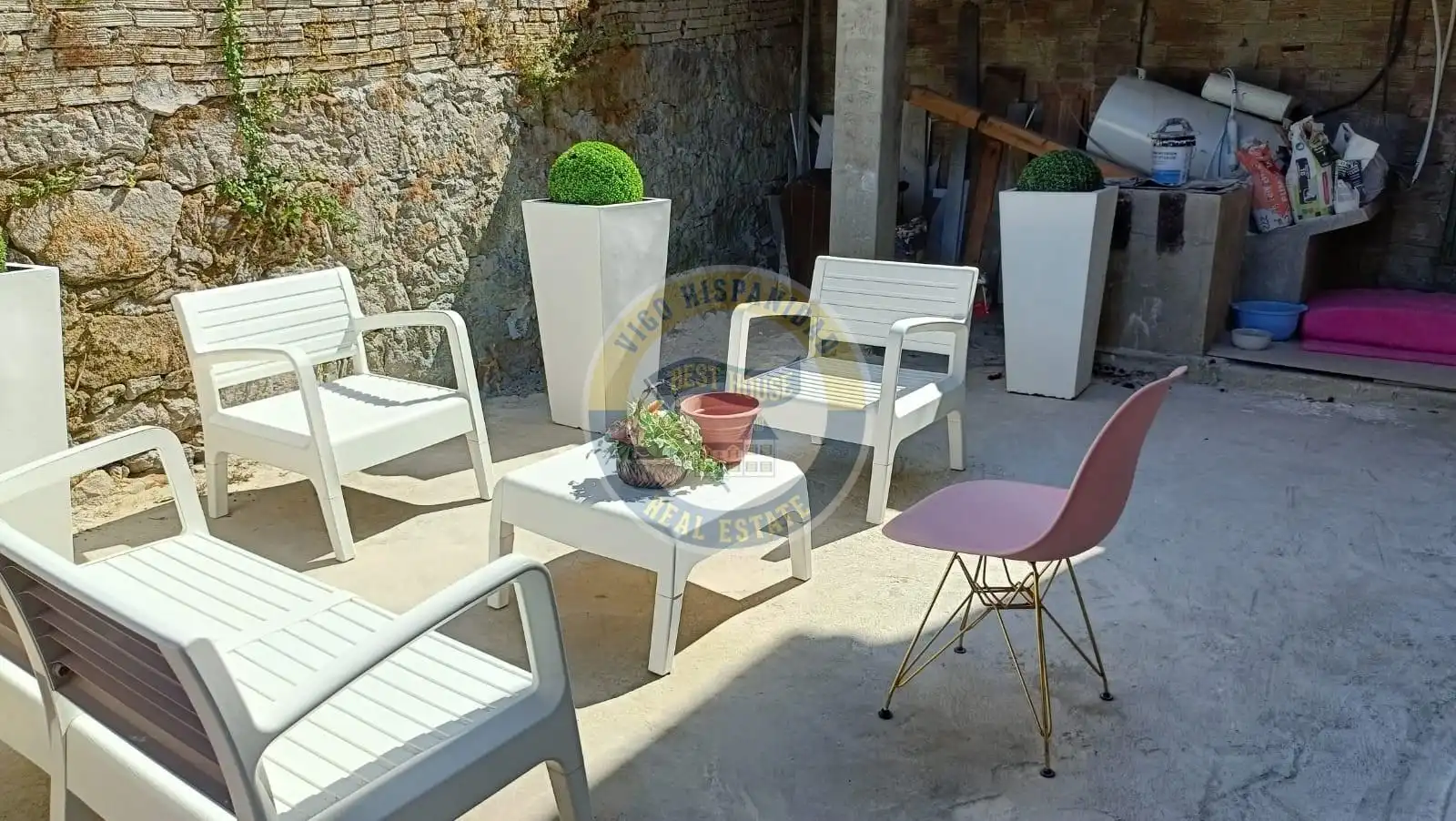 Terrassa de Casa o xalet en venda en Vigo  amb Calefacció, Jardí privat i Balcó