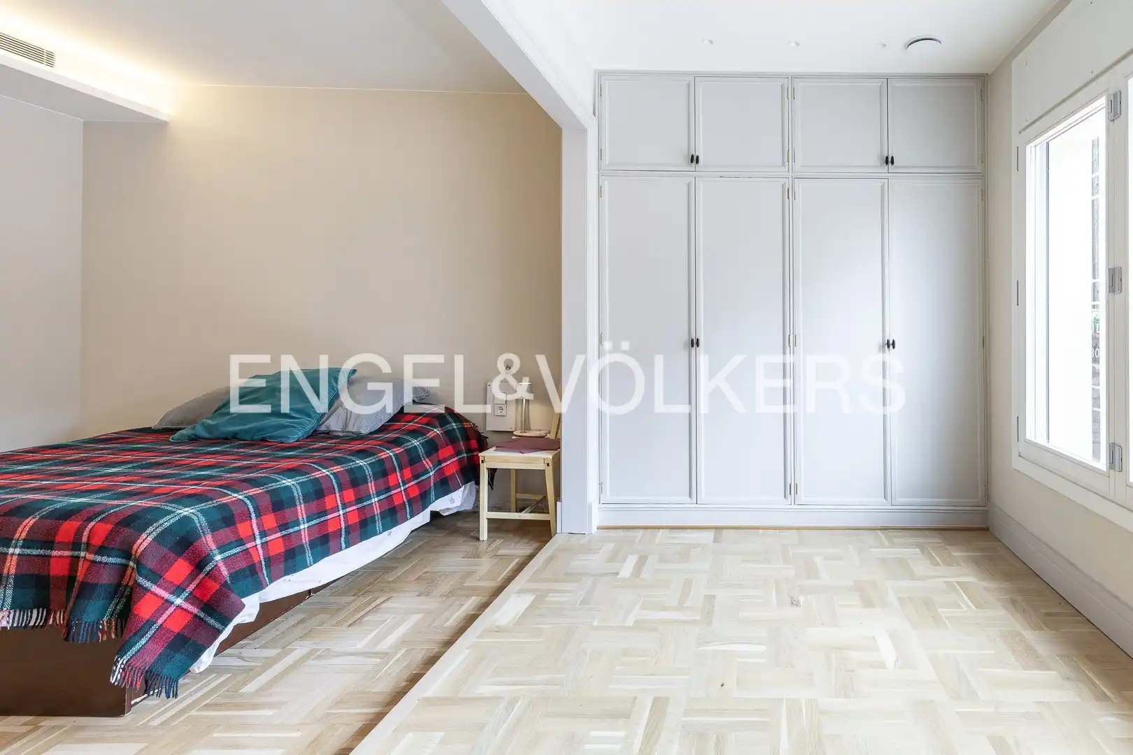 Bedroom of Flat for sale in Barcelona  with Air Conditioner, Heating and Parquet flooring