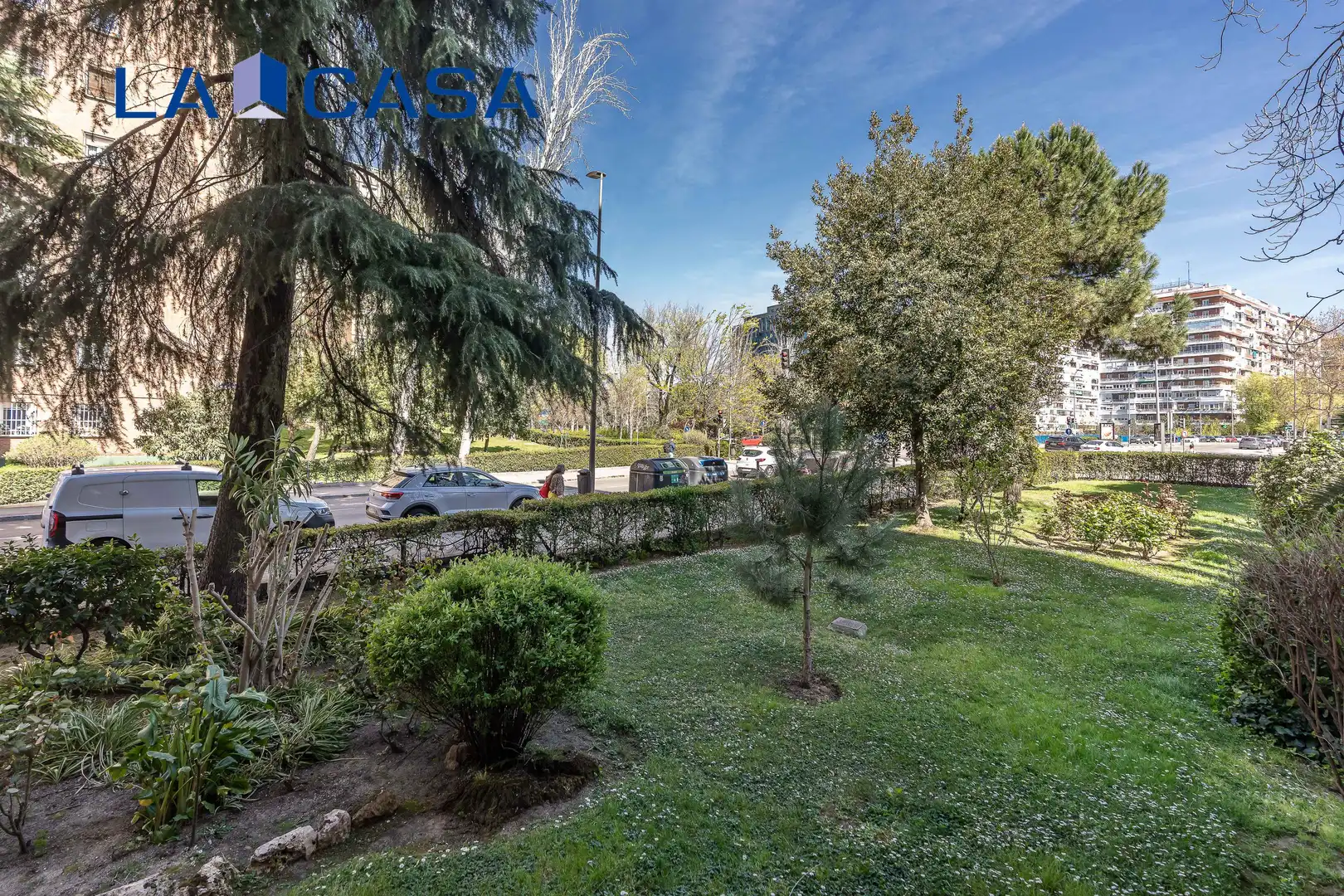 Garden of Flat for sale in  Madrid Capital  with Heating and Storage room