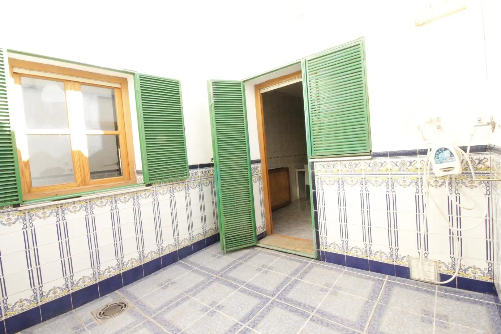 Bany de Casa o xalet en venda en Baza amb Calefacció i Balcó