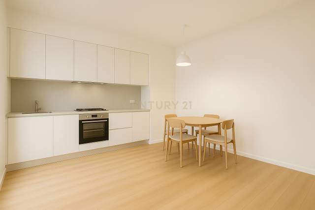 Edificio en Venta en Plaça dels Furs, Burjassot, Spain en El Castell