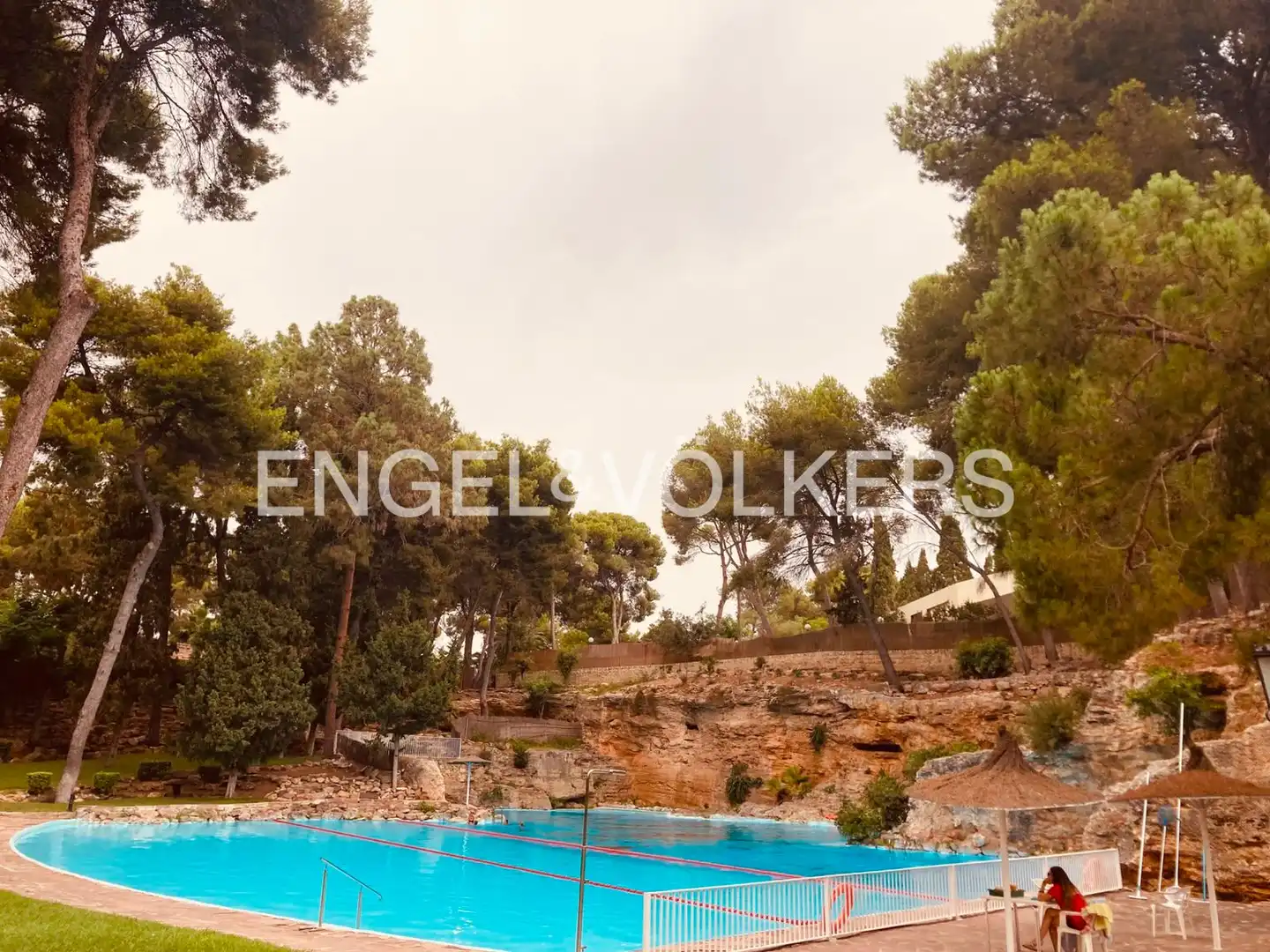 Piscina de Casa o chalet de alquiler en Rocafort con Aire acondicionado, Calefacción y Jardín privado