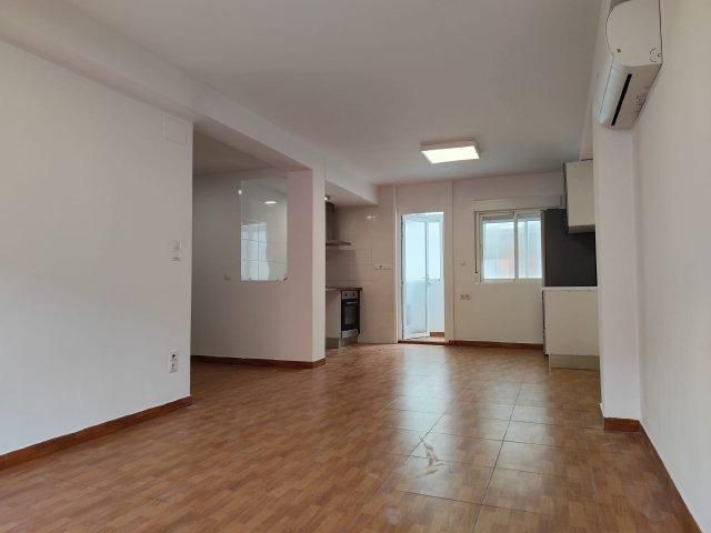 Cuina de Pis en venda en Xirivella amb Aire condicionat i Balcó