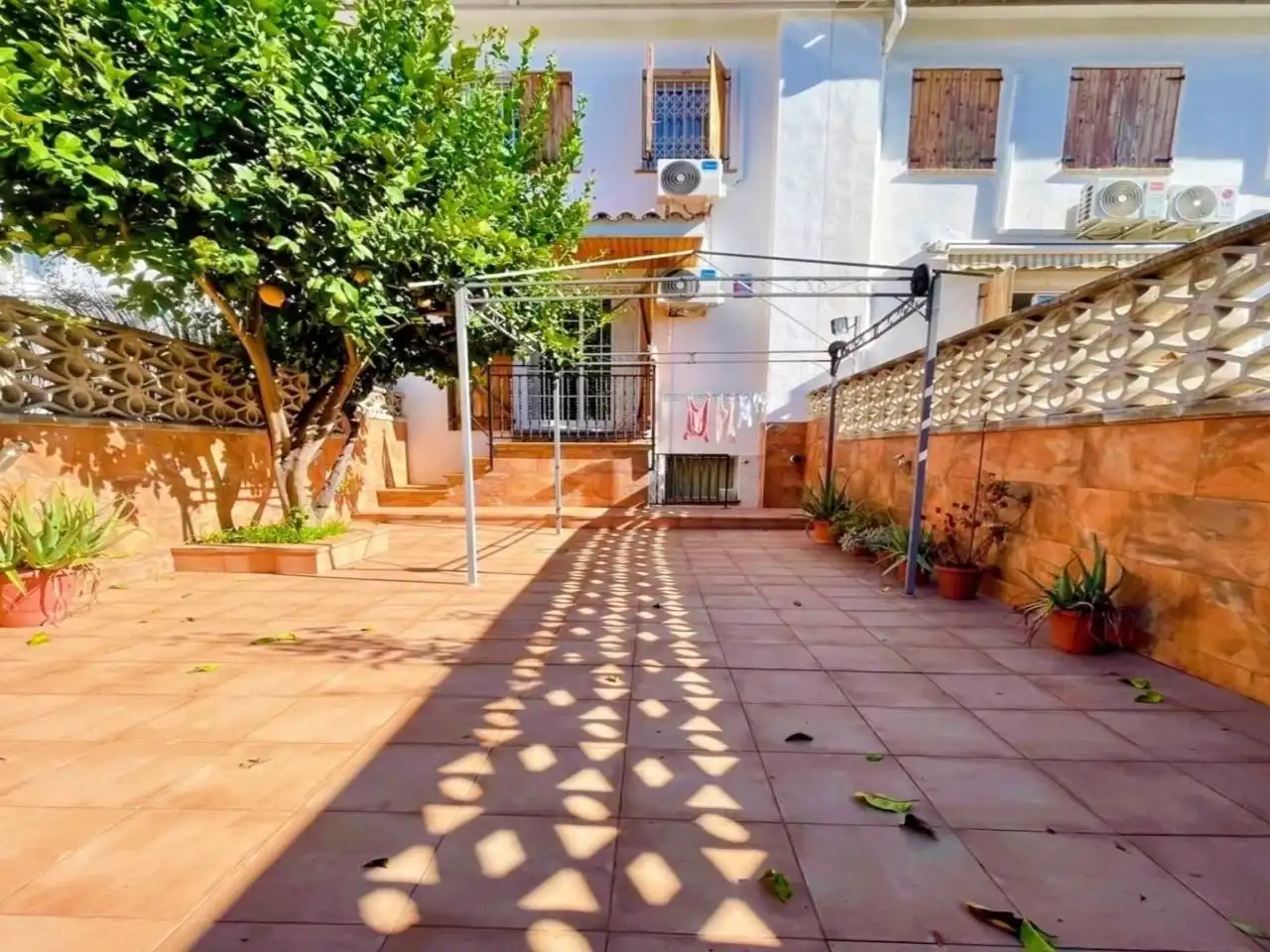 Vista exterior de Casa adosada en venda en Serraparera