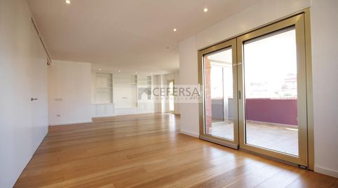 Foto 4 von Dachboden zur Miete in Del Milanesat, Les Tres Torres, Barcelona Capital