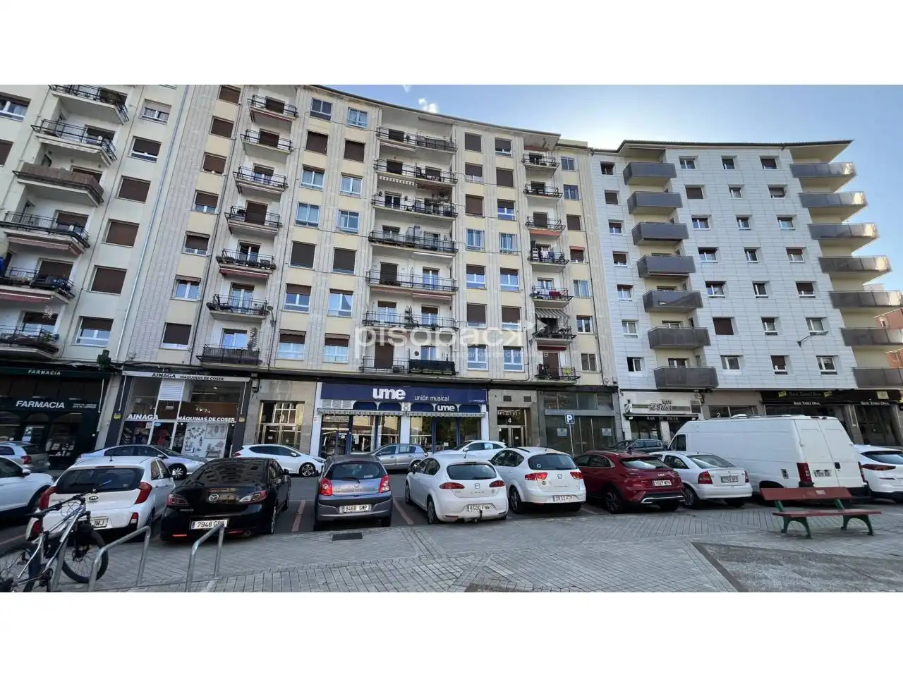 Vista exterior de Piso en venta en  Pamplona / Iruña con Calefacción y Alarma