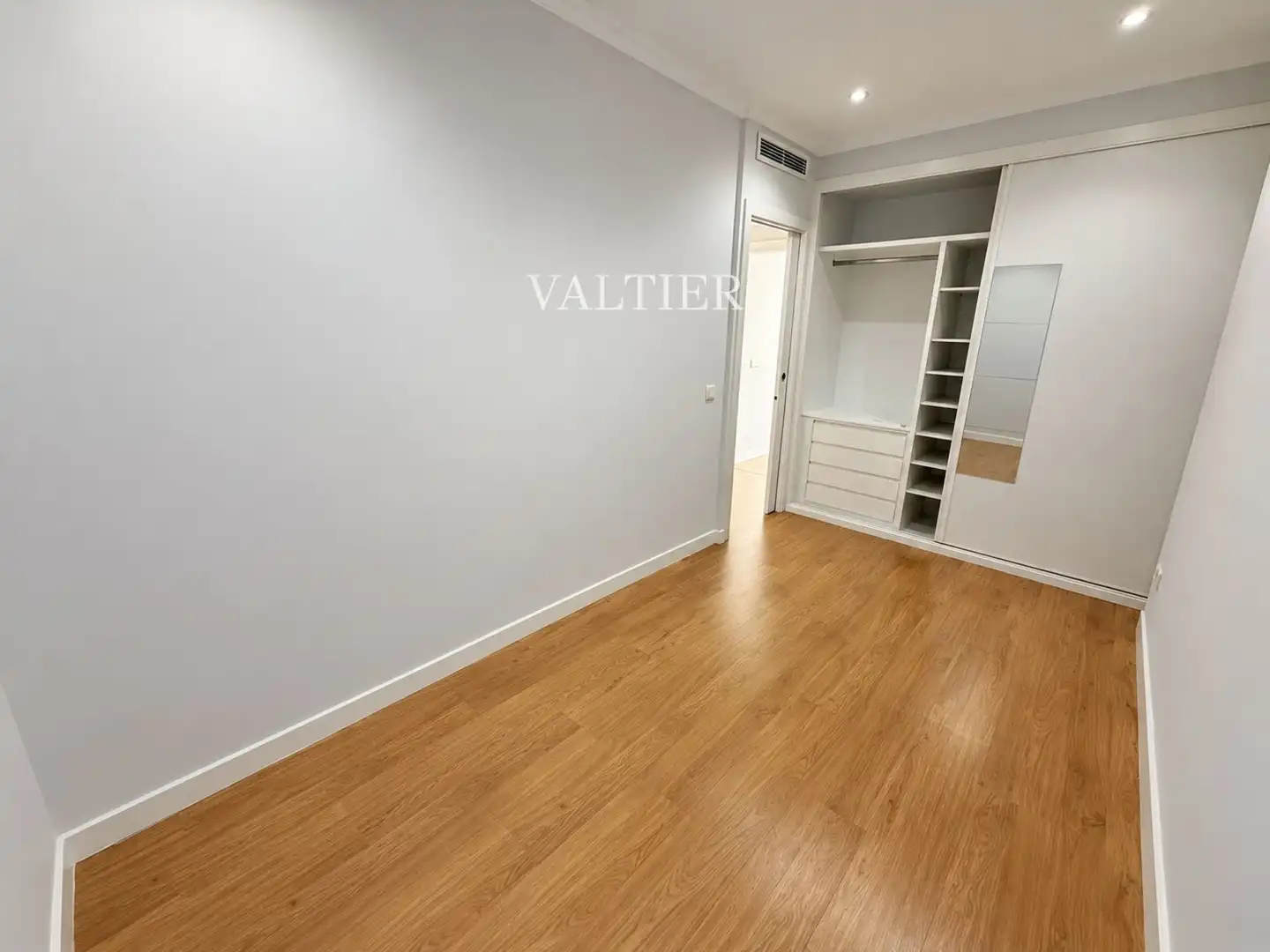 Schlafzimmer von Wohnung zur Miete in Barrio de Salamanca