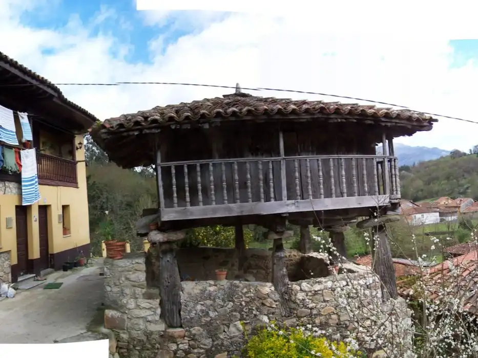 Casa aparellada en venda a Calle Riocaliente 82A