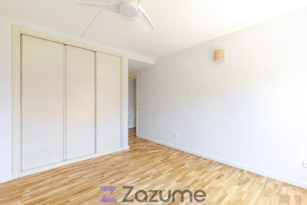 Dormitori de Pis de lloguer en Las Rozas de Madrid amb Aire condicionat, Calefacció i Parquet