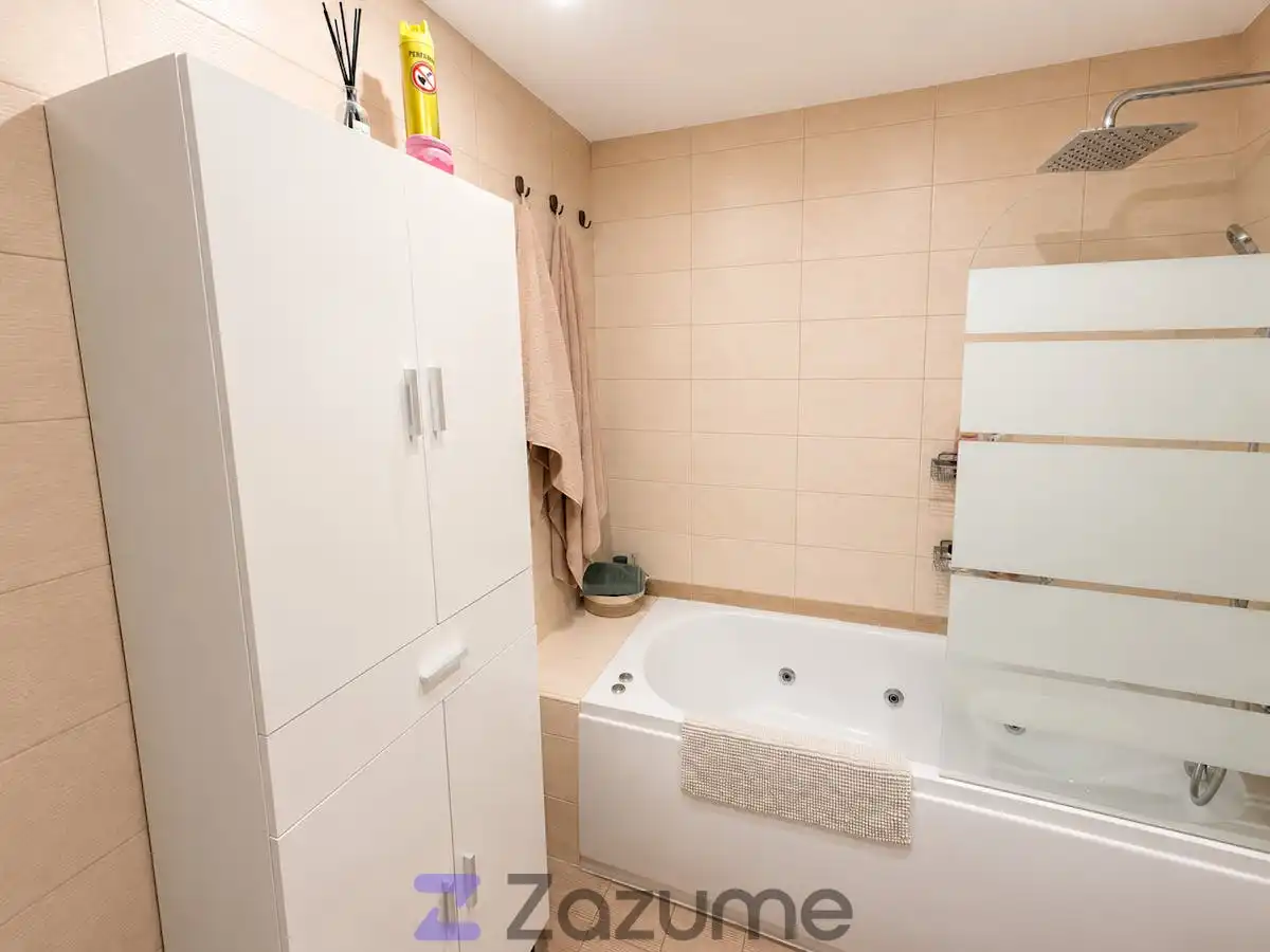 Bathroom of Flat for rent in Benalmádena  with Air Conditioner, Heating and Furnished