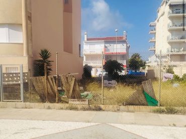 Terreno residencial en venta en Oliva Playa