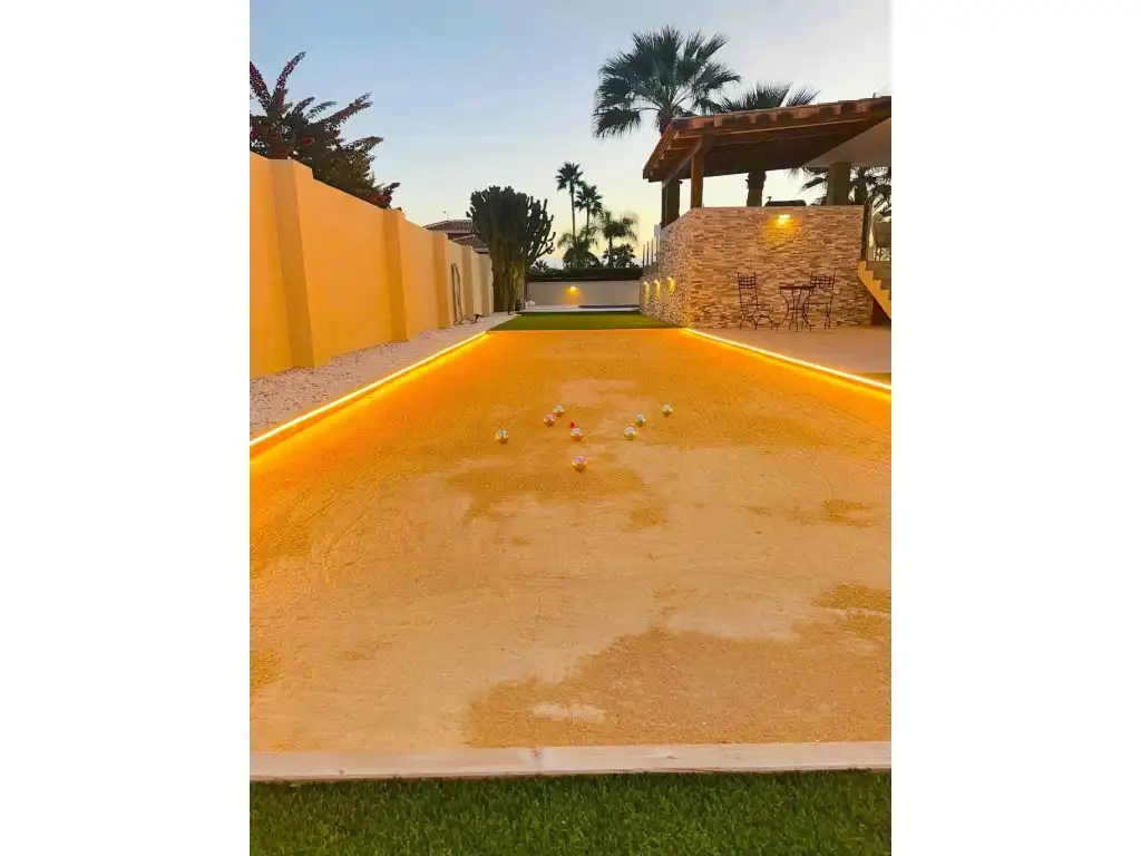 Vista exterior de Casa o xalet en venda en L'Alfàs del Pi amb Aire condicionat, Terrassa i Piscina